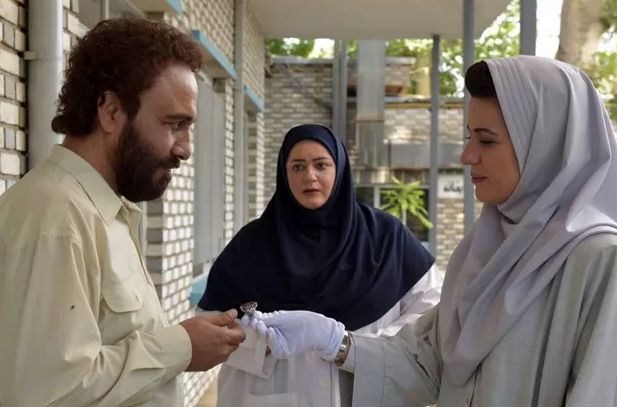 تقلید باران کوثری و حامد بهداد از رضا عطاران و مهناز افشار