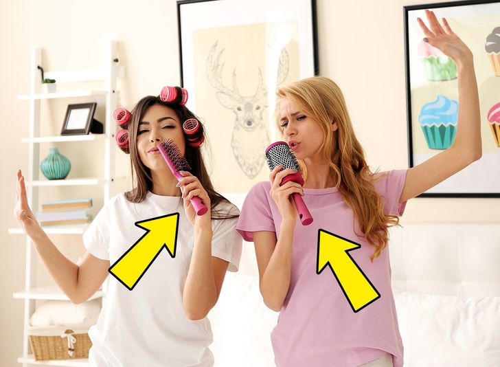 ۱۱ وسیله شخصی که حتی با نزدیکان تان هم نباید آن ها را شریک شوید 27 1696919024 208 ۱۱ وسیله شخصی که حتی با نزدیکان تان هم نباید