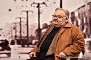 کنایه سنگین اکبر عبدی به مسیح علی‌نژاد، اگر بلد هست خودش بیاد ایران/ ویدئو