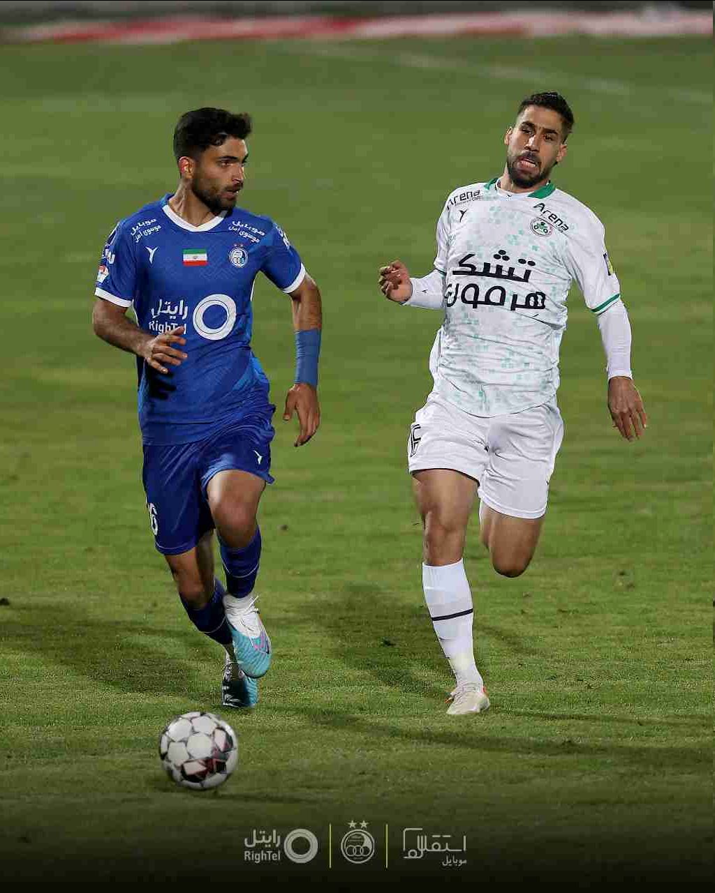 استقلال 1-1 ذوب آهن؛ طلسم ربیعی باز هم شکسته نشد 4 استقلال 1-1 ذوب آهن؛ طلسم ربیعی باز هم شکسته نشد