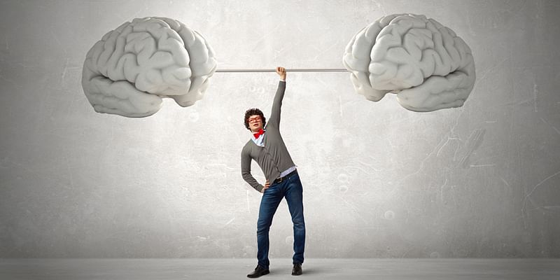 ۱۰ عادت افرادی که در سختی ها هم قوی می مانند