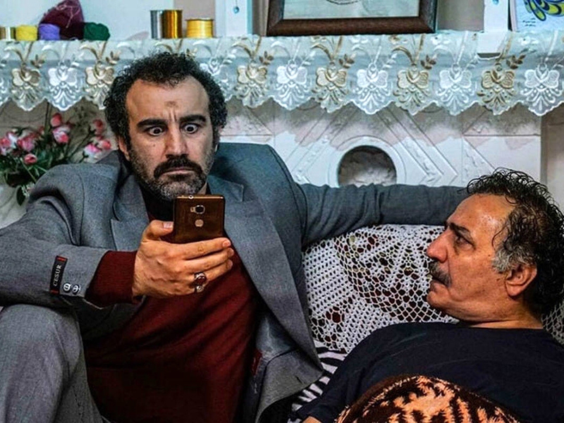 خشم «پرویز» علیه تلویزیون بهروز شد!/ از خطونشان «ستاره» تا پرتلاشی «الناز» 3 خشم «پرویز» علیه تلویزیون بهروز شد!/ از خط و نشان «ستاره» تا پرکاری «الناز»