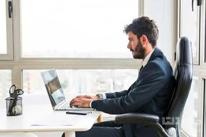 اگر بیش از یک ساعت بنشینیم، چه اتفاقی برای مان می افتد؟/ ویدئو