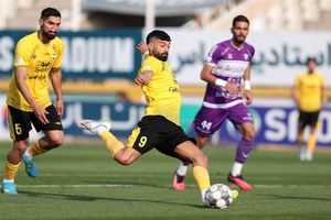 با لطف مورایس در زمین آزادانه عمل می‌کنم