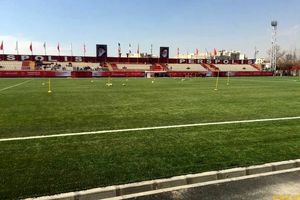 اتهام کلاهبرداری به سرمربی معروف/ مشاجره و درگیری با طلبکاران در حضور پلیس؛ پول ما را پس بده!