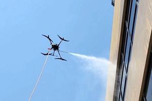 10 برابر سریع تر از روش سنتی و البته بی خطر؛ روش جدید نظافت نمای ساختمان/ ویدئو