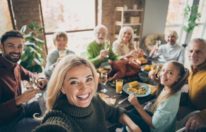 چرا در دیدارهای خانوادگی عصبی هستیم؟_طلوع شرق 6 چرا در دیدارهای خانوادگی عصبی هستیم؟