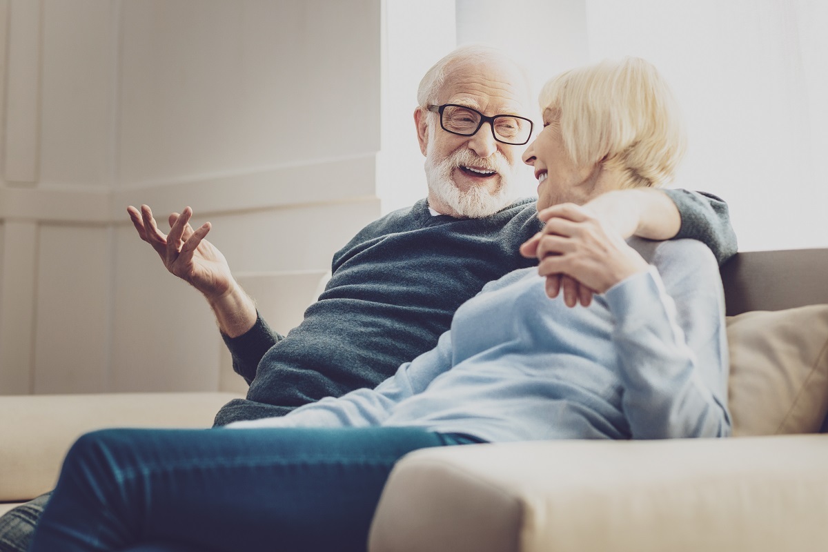 رابطه جنسی در سالمندان، بله یا خیر؟ ( + 5 فایده مهم معاشقه در پیری)