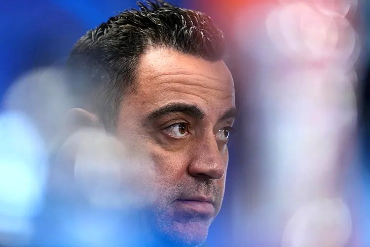 ژاوی از بارسلونا اخراج شد!_طلوع شرق 4 2001021