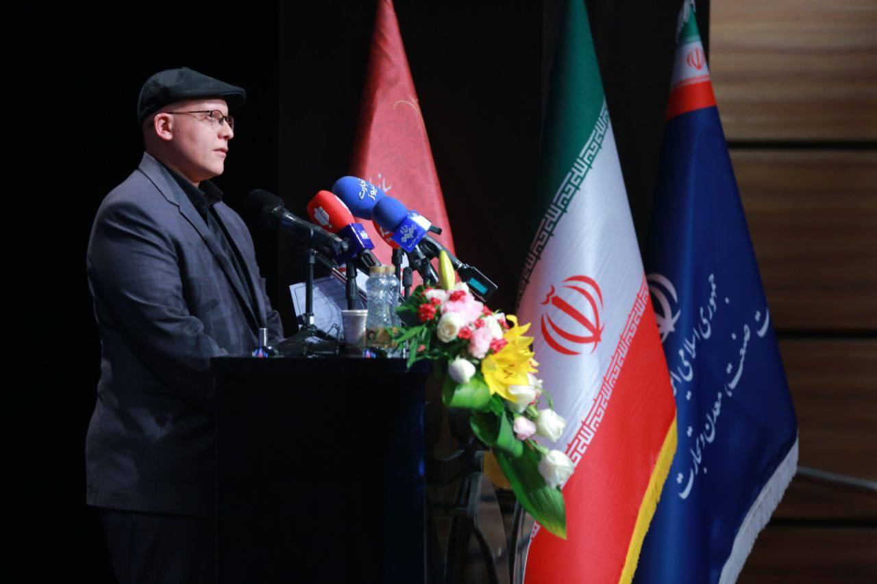 قدم بزرگ دولت سیزدهم در حمایتاز حقوق مصرف کنندگان/ ۳۶ برگزیده بیستودومین همایش ملی حمایتاز حقوق مصرفکنندگان معارفه شدند_طلوع شرق 6 photo_2024-06-16_11-21-10