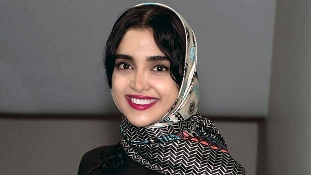 1719633065 972 بیوگرافی الهه حصاری بازیگر سینما و تلویزیون طلوع شرق