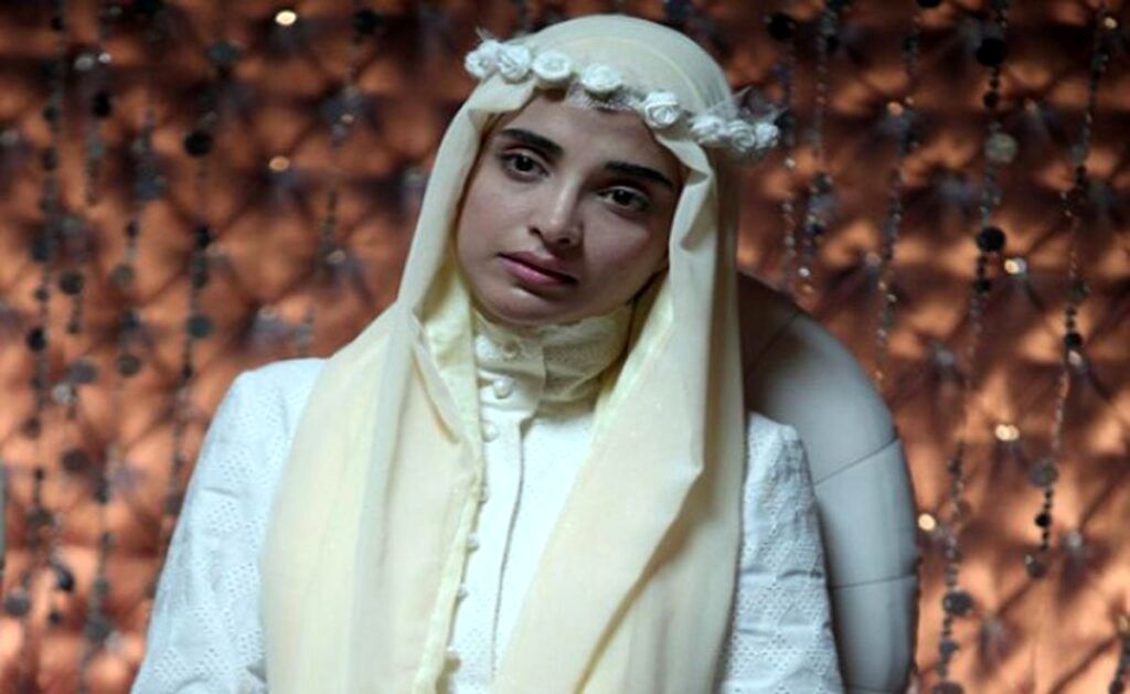 1719633066 193 بیوگرافی الهه حصاری بازیگر سینما و تلویزیون طلوع شرق
