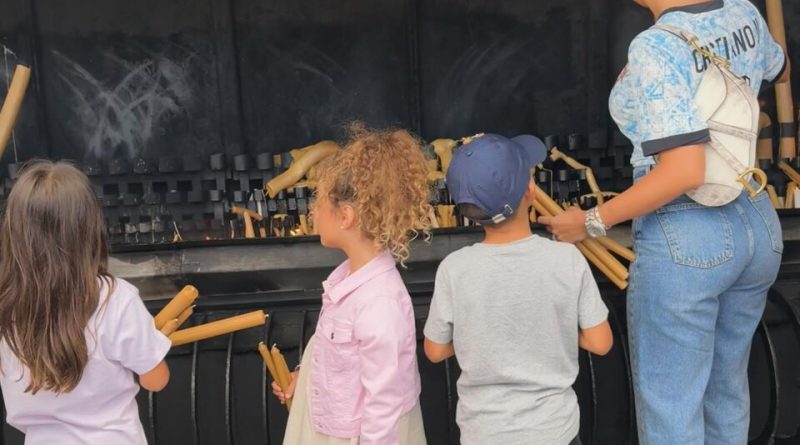 تصاویر| جورجینا در یک مراسم مذهبی خاص/ مدل آرژانتینی دست به دعا شد