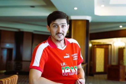 عکس| سردار آزمون با پیراهن علی دایی