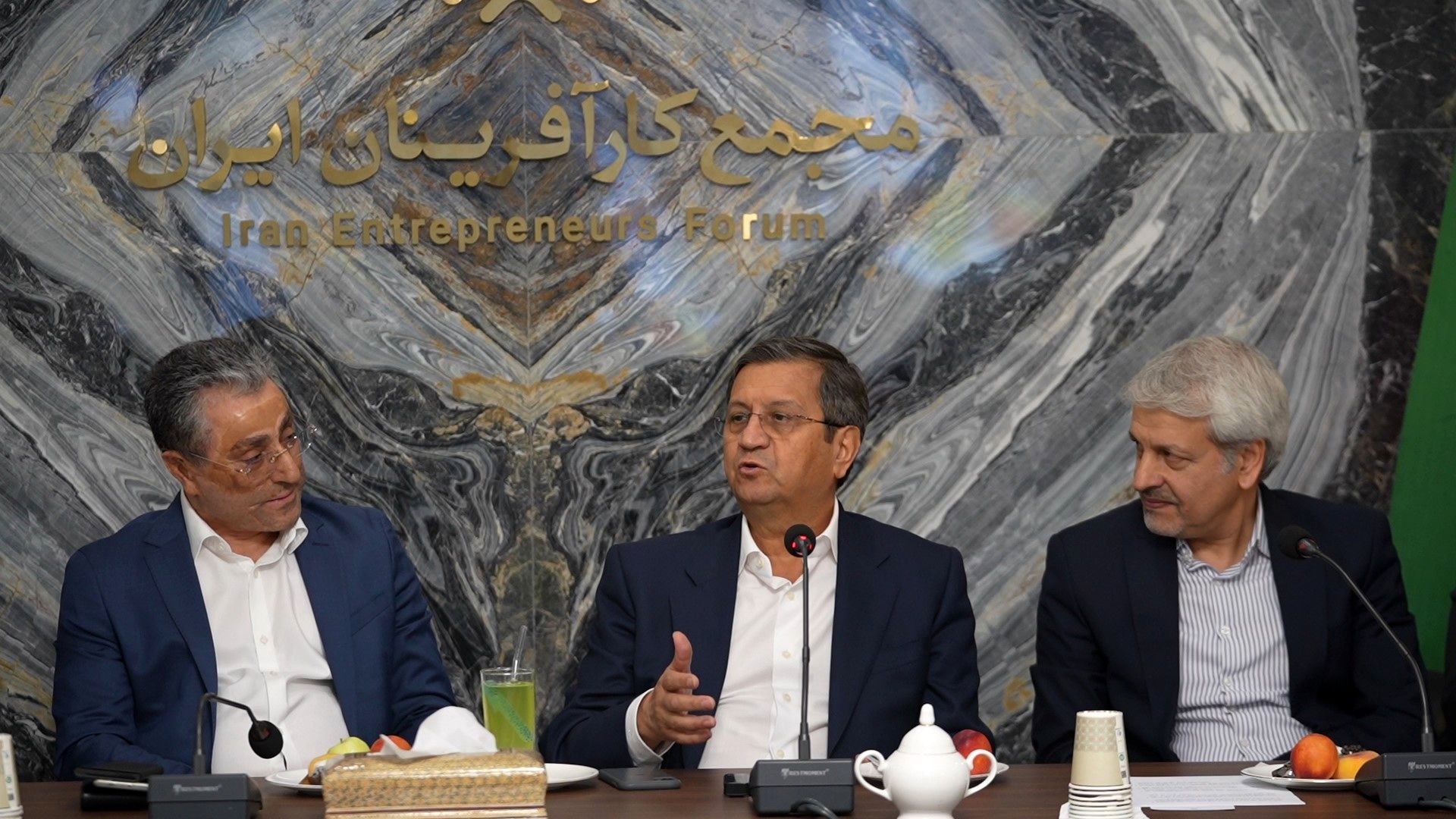 در قسمت اقتصادی با کارافرینان همفکری خواهم کرد_طلوع شرق 14 1724073204 627 در قسمت اقتصادی با کارافرینان همفکری خواهم کرد طلوع شرق