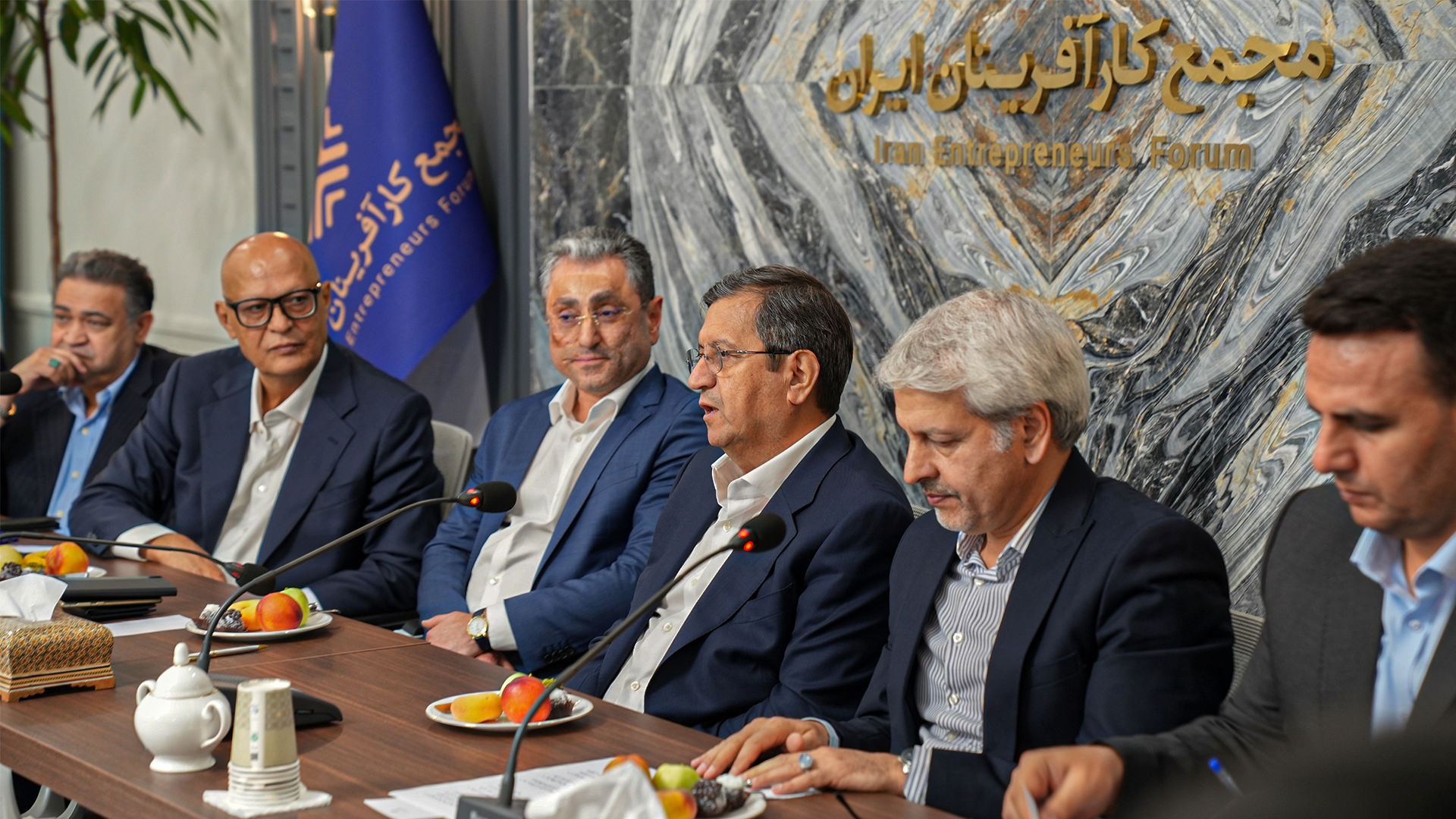 در قسمت اقتصادی با کارافرینان همفکری خواهم کرد_طلوع شرق 17 1724073205 132 در قسمت اقتصادی با کارافرینان همفکری خواهم کرد طلوع شرق