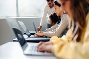 محبوبیت هوش مصنوعی ChatGPT در میان دانش‌آموزان مبتلا به عدم تمرکز و توجه