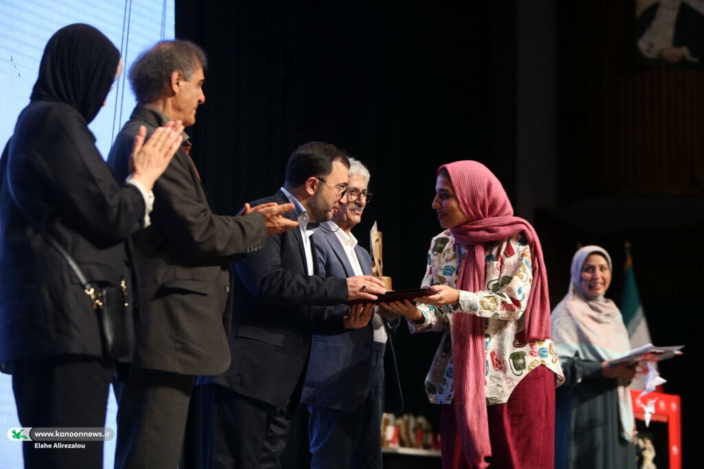 مرضیه برومند، مجید قناد و بهرام شاهمحمدلو در جشن کودکان کانون_طلوع شرق 9 96