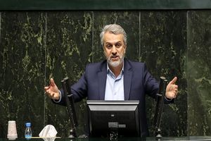 تمام مسئولین درگیر حواشی هستند/ فقط پنجشنبه و جمعه از دست نمایندگان مجلس خلاصی داشتم