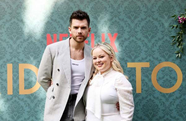 عاشقانه های بازیگران سریال بریجرتون در زندگی واقعی_طلوع شرق 13 17