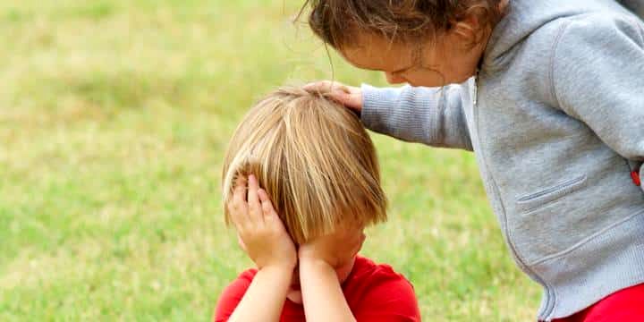 ۹ راهکار میشل بوربا برای آموزش همدلی به کودکان در عصر خودمحوری 4 آموزش همدلی به کودک