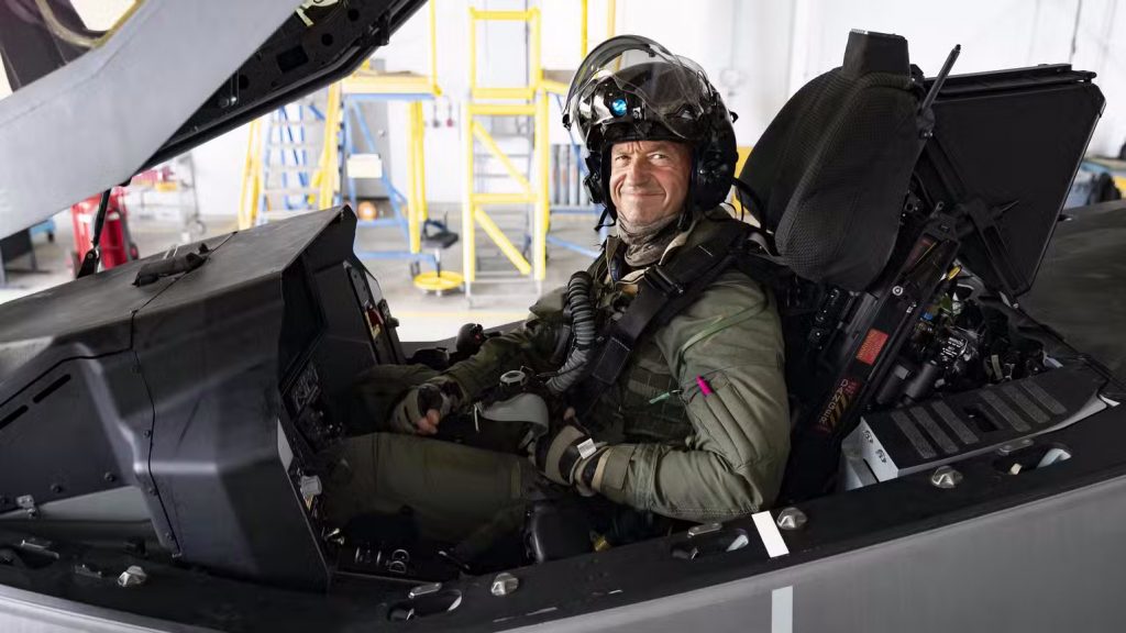 چرا ایلان ماسک در رابطه بی فایده بودن جت جنگنده اف-۳۵ نادرست میکند؟_طلوع شرق 16 واکنش متخصصان به صحبت های ایلان ماسک در مورد اف-۳۵