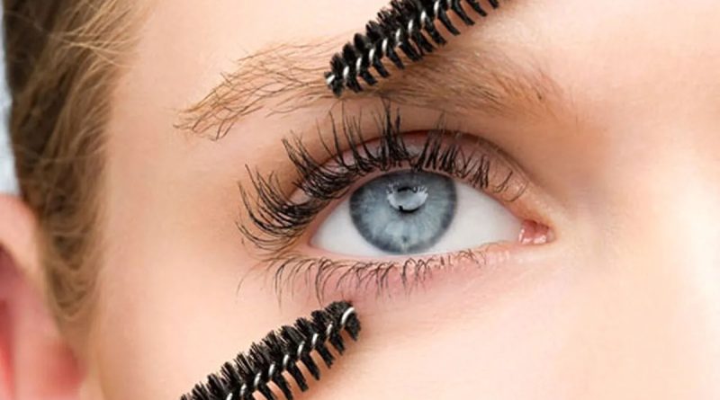 با-چسبندگی-مژه_-ها-بعد-از-ریمل-زدن-چه-کنیم؟