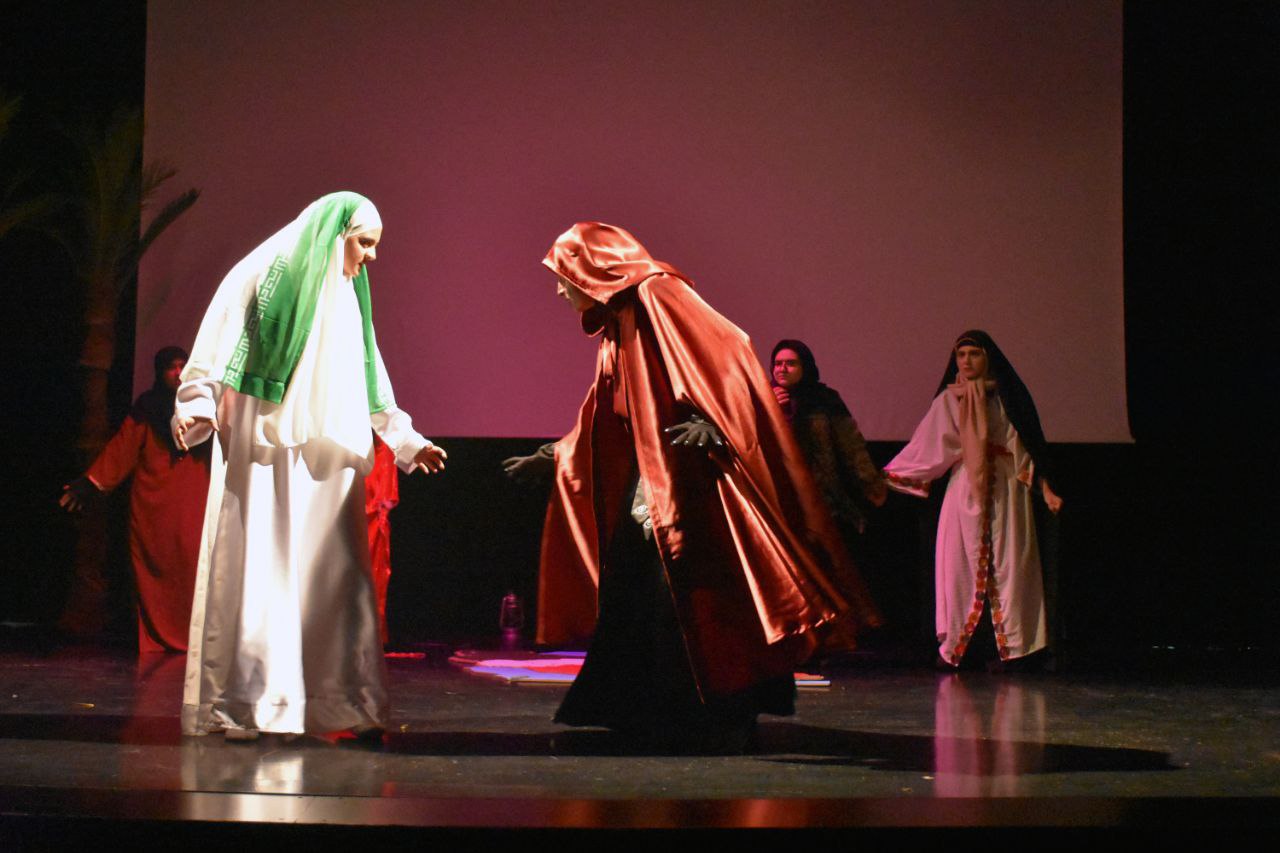 تب ترندها باید در تئاتر نقل شود/ نوجوان امروزی بدون علتحرفی نمیپذیرد_طلوع شرق 13 تئاتر نوجوانان