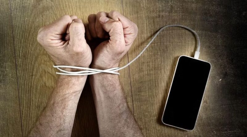 عادت های ناسالمی که انرژی تان را می گیرند/ اینفوگرافیک