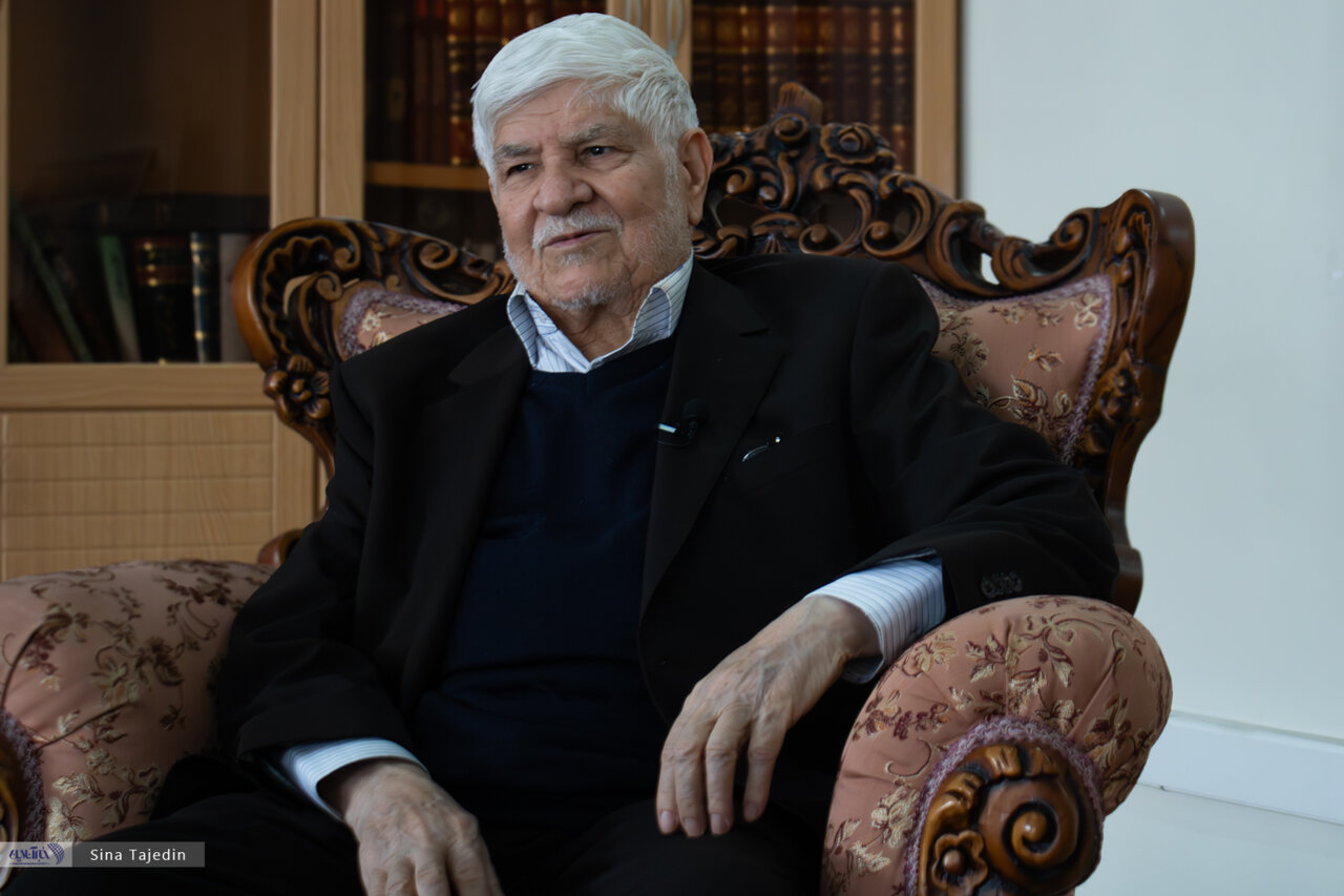 امام(ره) سریال «اوشین» را دوست داشتند/ شش تکه از سریال «امام علی» حذف شد/ حقیقت «اوشین» چیزی نبوده است که ما نشان دادیم، حذفیات بسیاری داشت_طلوع شرق 6 امام(ره) سریال «اوشین» را دوست داشتند/ شش قسمت از سریال «امام علی» حذف شد/ واقعیت «اوشین» چیزی نبود که ما نشان دادیم، حذفیات زیادی داشت