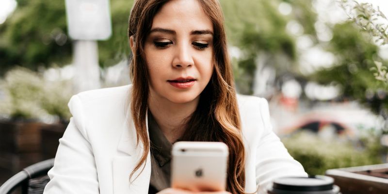 1743822095 665 قلابی که بدجور قلب‌تان را جریحه‌دار می‌کند طلوع شرق