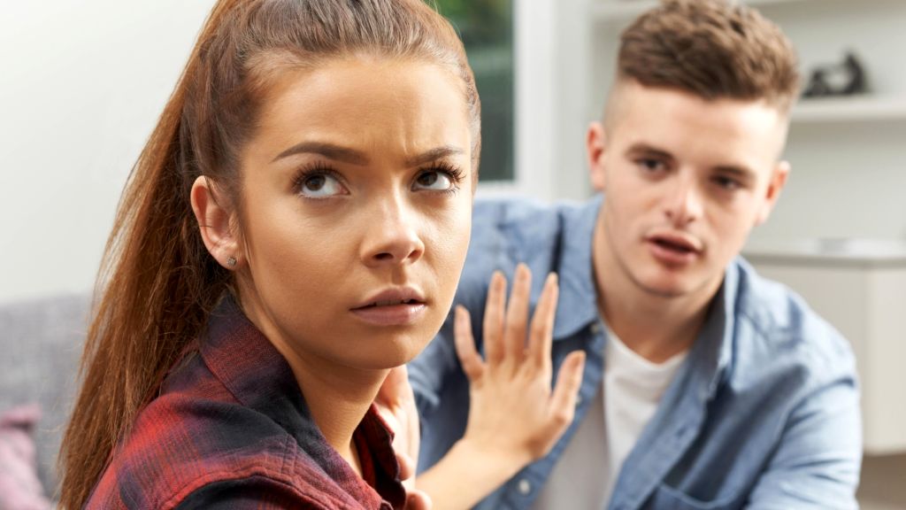 1743822096 86 قلابی که بدجور قلب‌تان را جریحه‌دار می‌کند طلوع شرق