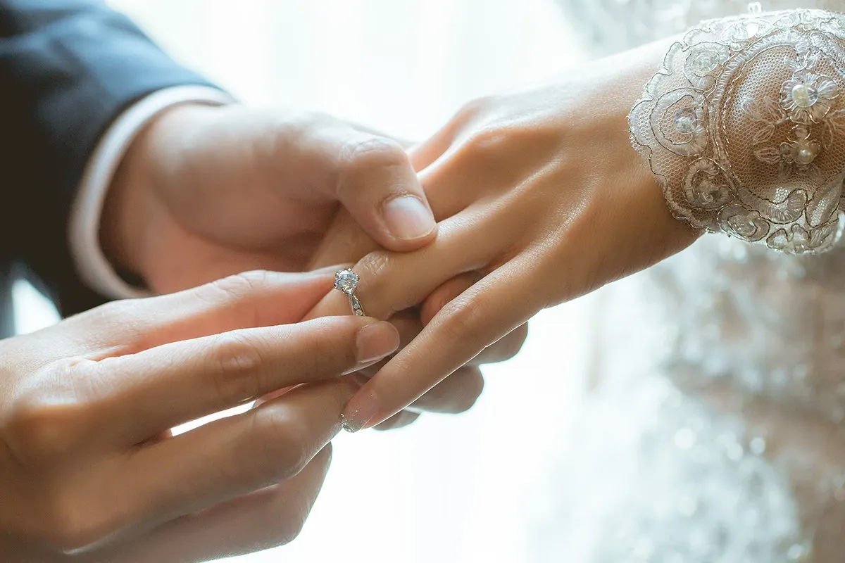 آیا ازدواج واقعا خوشبختی می آورد؟_طلوع شرق 4 1 773