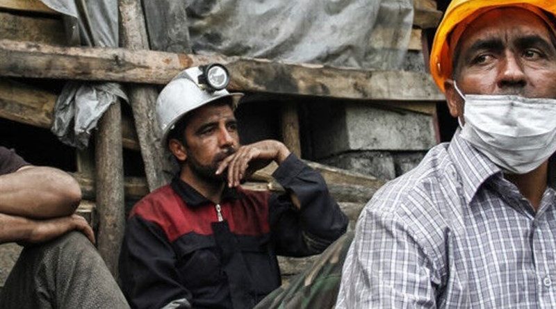 باقری: بازنشستگی با سنوات ارفاقی آمارسازی است