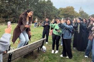 یک روند عجیب برای سلامت؛ دسته جمعی جیغ بزنید